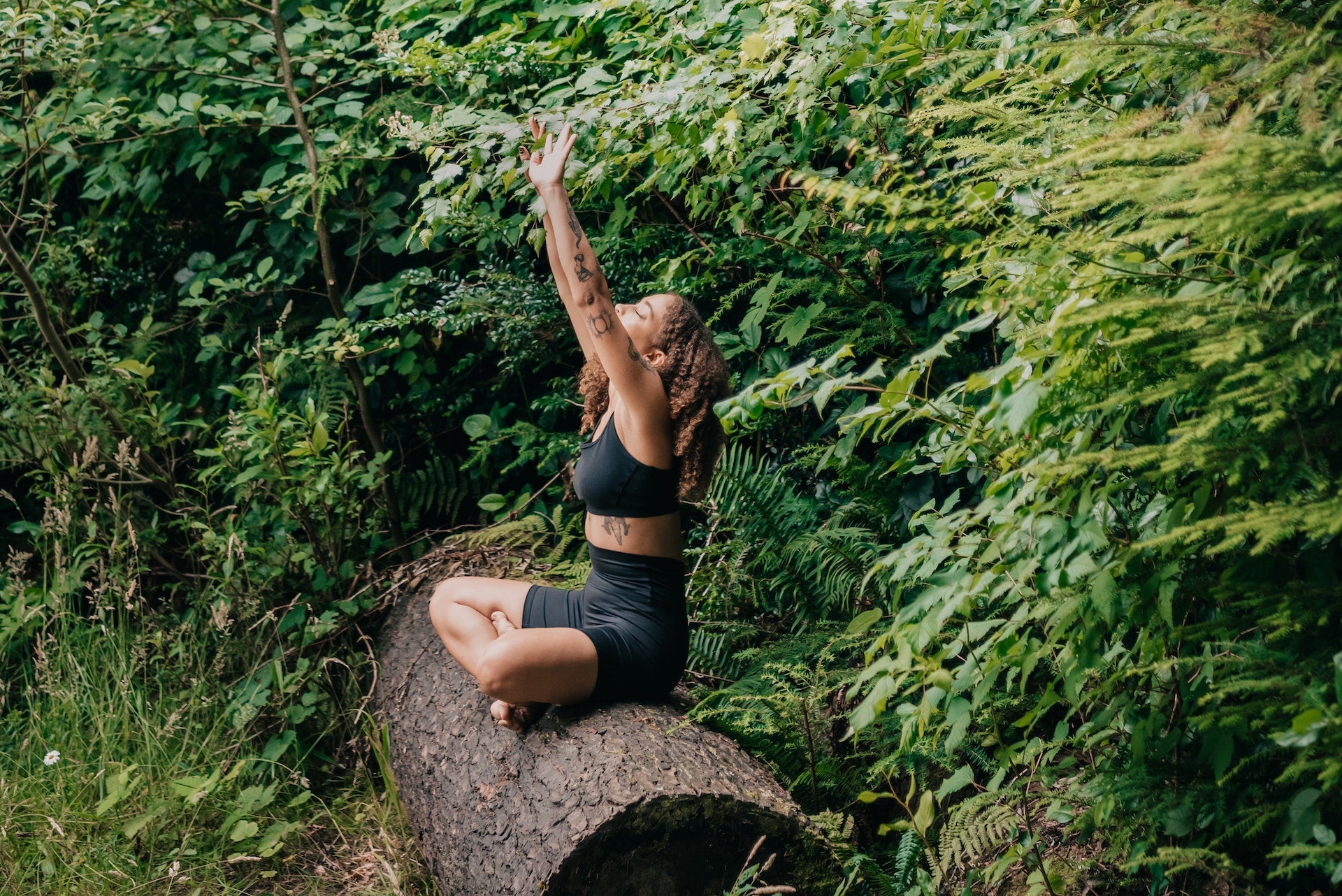 Discovering Sustainable Fabrics: Why Eco-Friendly Activewear is the Future